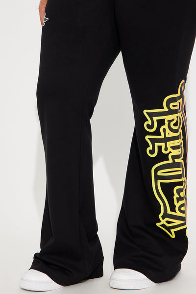 https://cdn.shopify.com/s/files/1/0293/9277/files/04-01-25_S6_60_7VND3A3708NV_Black_CR_MC_15-32-41_75098_PLUS_PXF.jpg?v=1743876679&with=400&height=600