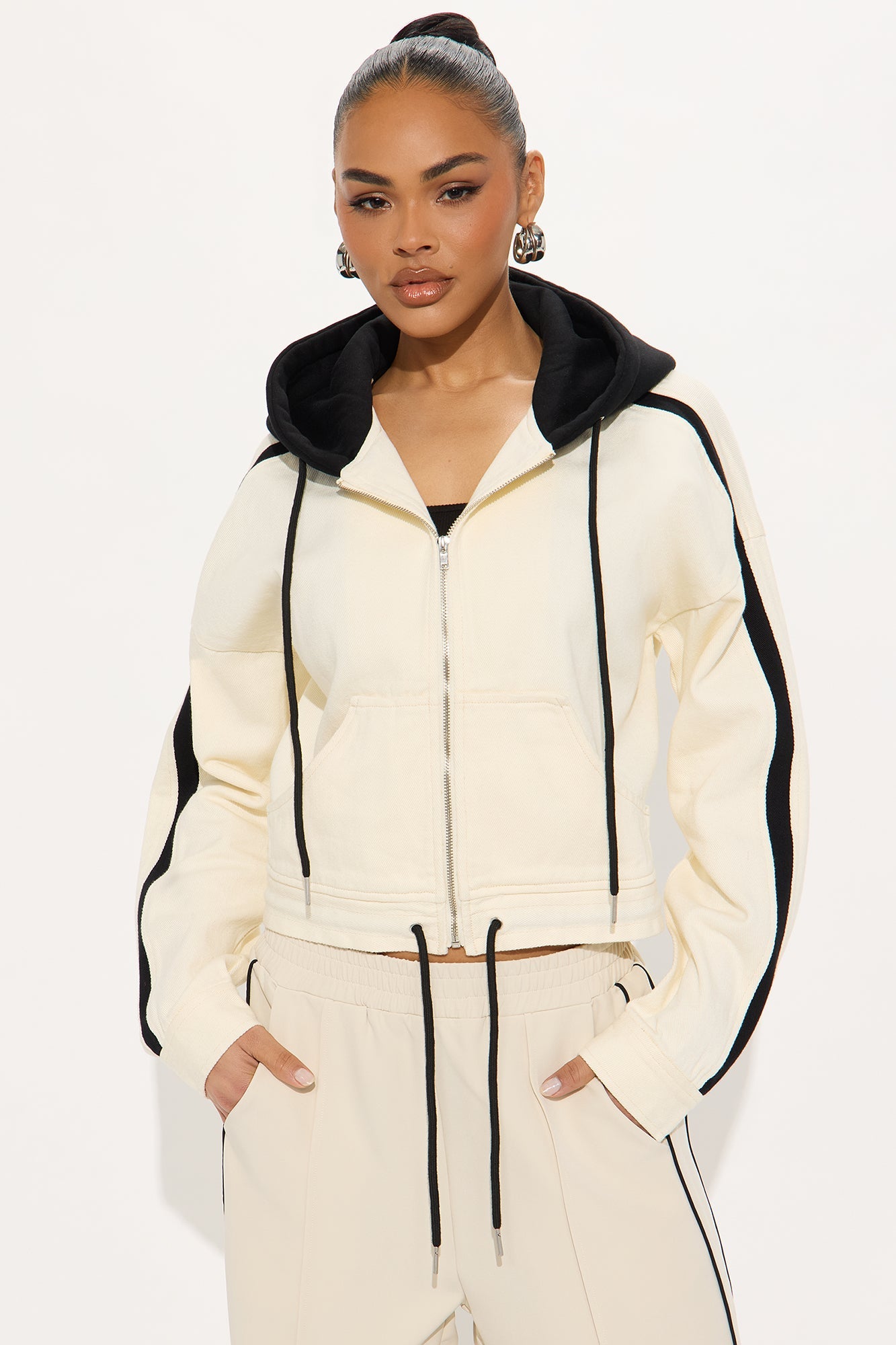 https://cdn.shopify.com/s/files/1/0293/9277/files/04-01-25_S8_28_FN0209NR_Cream_JG_DO_12-05-05_69800_PXF.jpg?v=1744045079
