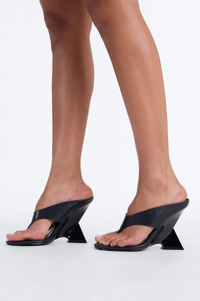 https://cdn.shopify.com/s/files/1/0293/9277/files/04-01-26_S2_26_KAI1_Black_KJ_JS_13-44-06_11097_PXF.jpg?v=1775158125&with=400&height=600
