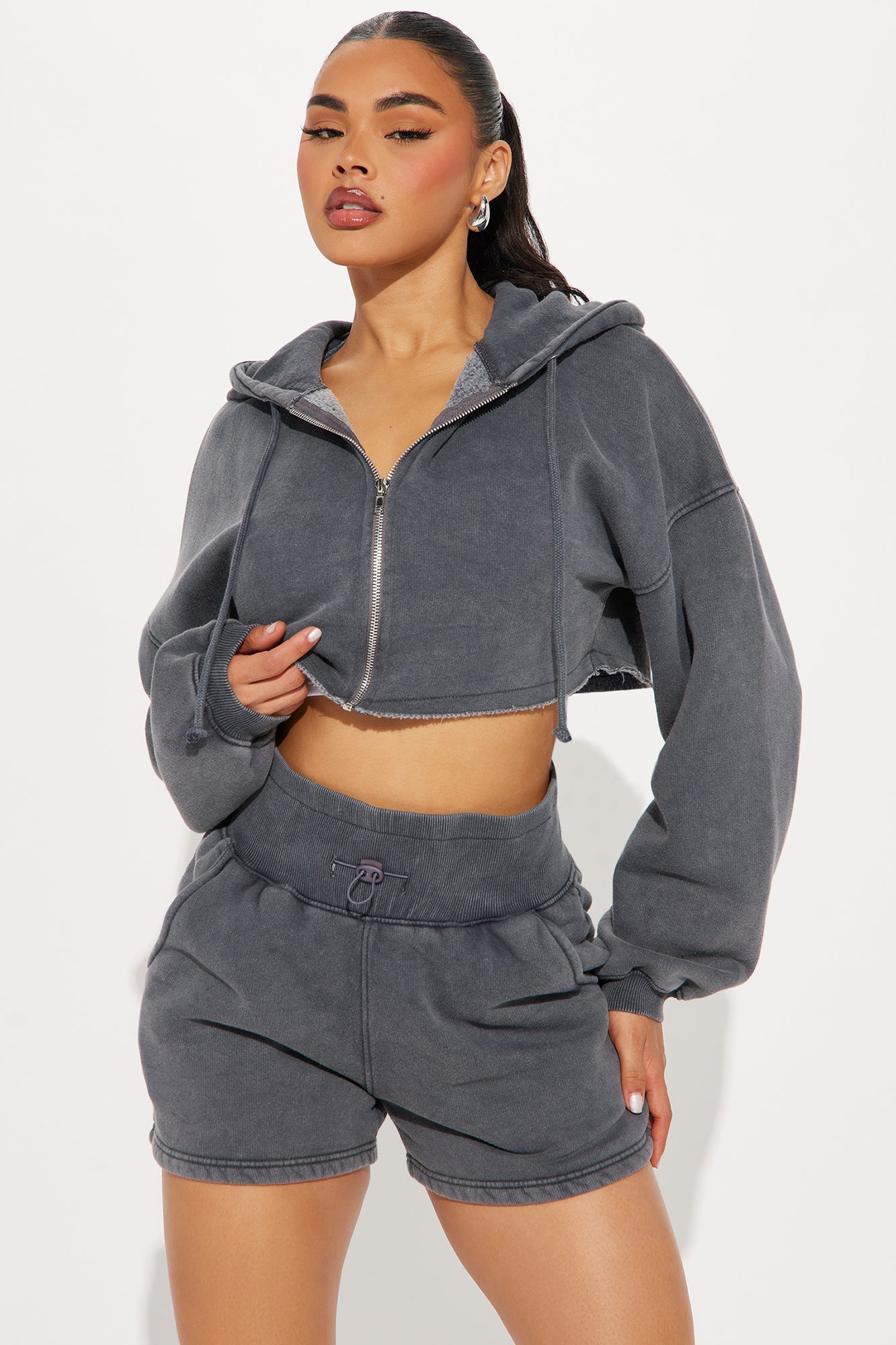 https://cdn.shopify.com/s/files/1/0293/9277/files/04-02-24_S2_61_ZDZDZPK111031SSET_Charcoal_KJ_RL_14-07-31_11592_PXF.jpg?v=1712184284