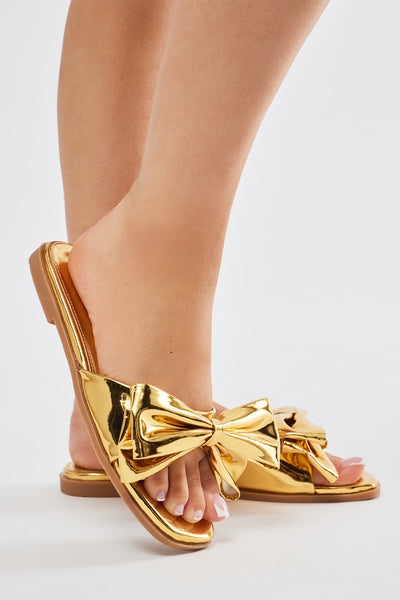 https://cdn.shopify.com/s/files/1/0293/9277/files/04-03-24_S8_26_AMEL_Gold_RA_PC_11-36-57_65088_PXF.jpg?v=1712595611&with=400&height=600
