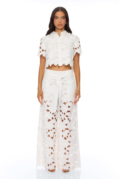 https://cdn.shopify.com/s/files/1/0293/9277/files/04-03-26_S9_28_PHFN25091_White_AE_IM_13-26-09_0676_PXF.jpg?v=1775660512&with=400&height=600