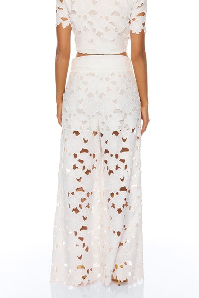 https://cdn.shopify.com/s/files/1/0293/9277/files/04-03-26_S9_29_PHFN25092_White_AE_IM_13-30-55_0719_PXF.jpg?v=1775660524&with=400&height=600