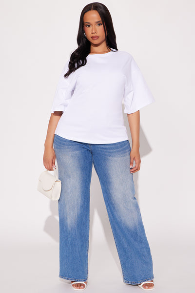 https://cdn.shopify.com/s/files/1/0293/9277/files/04-07-25_S7_57_KMUT4100401_White_AE_AP_14-35-32_PLUS_0888_PXF.jpg?v=1744221798&with=400&height=600