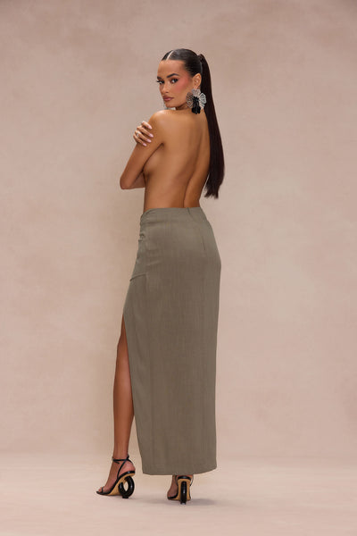 https://cdn.shopify.com/s/files/1/0293/9277/files/04-09-24_Formal-Collection_39_S50034C_Olive_P_KF_MR_14-06-04_1183_ES_ES_MH.jpg?v=1715189475&with=400&height=600