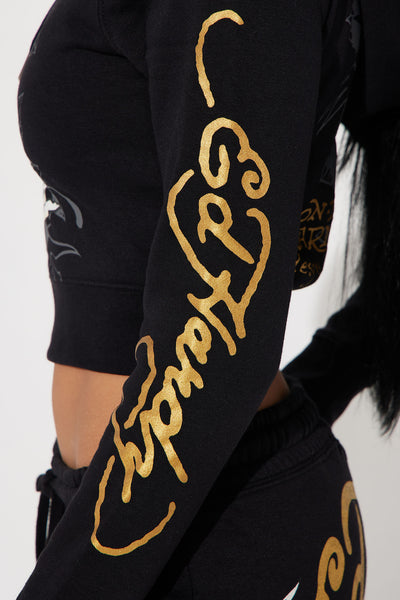 https://cdn.shopify.com/s/files/1/0293/9277/files/04-09-24_S2_47_EHW180024_Black_P_KJ_RL_14-55-25_14967_SG.jpg?v=1754347332&with=400&height=600