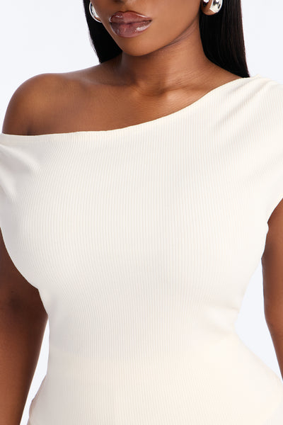 https://cdn.shopify.com/s/files/1/0293/9277/files/04-09-26_S5_58_TP6122TCH_OffWhite_KK_PC_13-58-52_PLUS_20172_PXF.jpg?v=1776111955&with=400&height=600