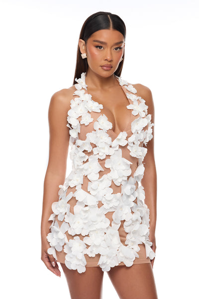 https://cdn.shopify.com/s/files/1/0293/9277/files/04-09-26_S9_3_JY4006B_White_AE_IM_10-04-08_0067_PXF.jpg?v=1776271779&with=400&height=600