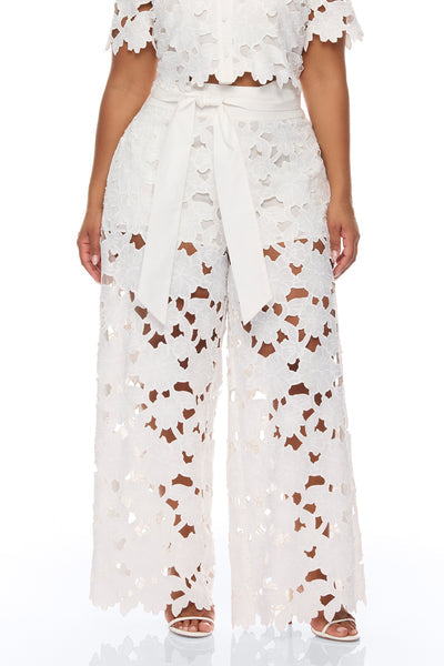 https://cdn.shopify.com/s/files/1/0293/9277/files/04-10-26_S9_22_PHFN25092_White_AE_PC_10-16-43_PLUS_38495_PXF.jpg?v=1776287267&with=400&height=600