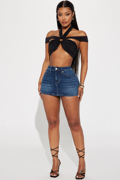 https://cdn.shopify.com/s/files/1/0293/9277/products/04-11-23Studio2_KJ_RL_15-13-04_35_FN07212201_DarkWash_P_10408_CM.jpg?v=1749919794