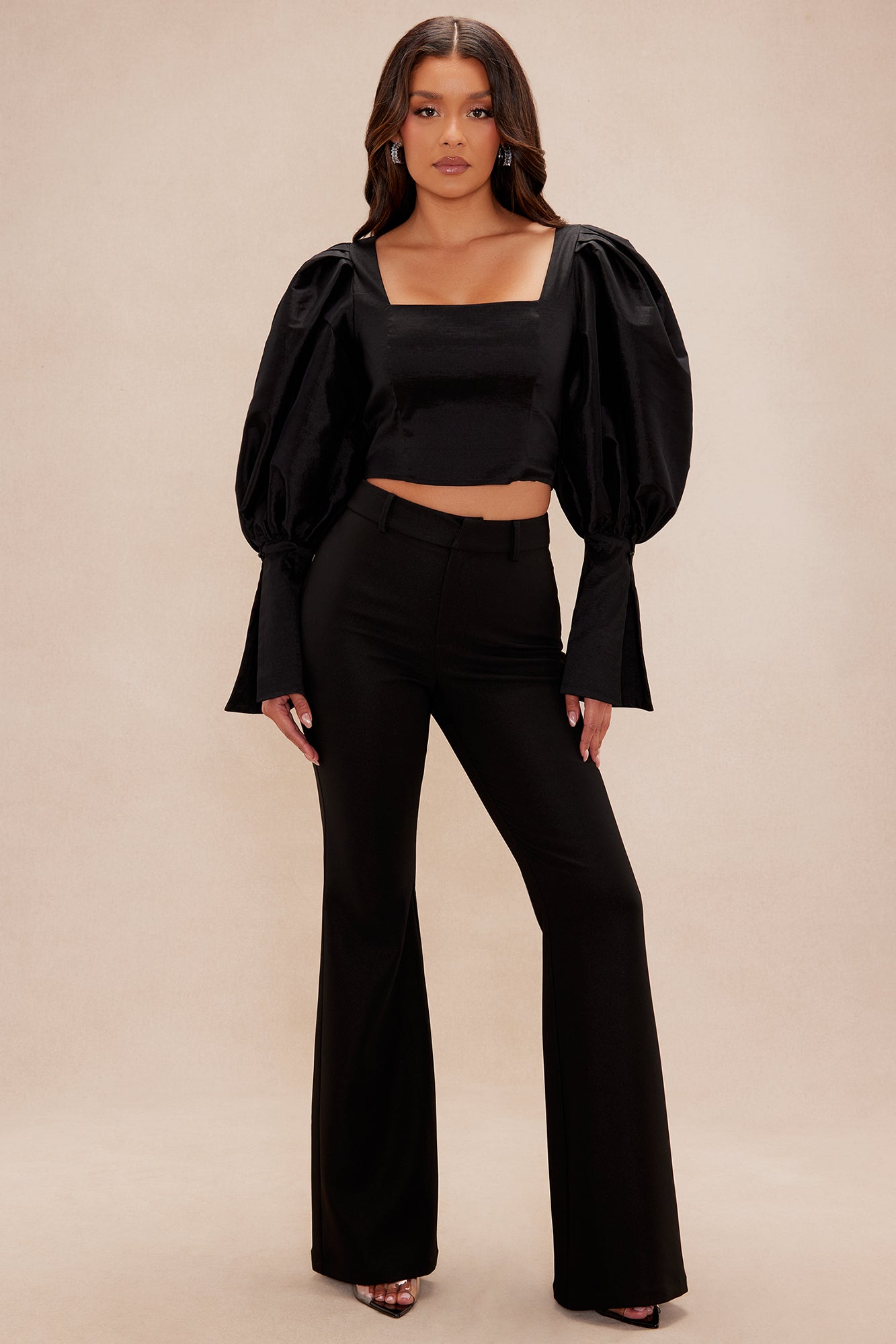 https://cdn.shopify.com/s/files/1/0293/9277/files/04-14-25_S5_40_24GWT13202_Black_KJ_IM_14-23-40_10222_PXF.jpg?v=1744766897