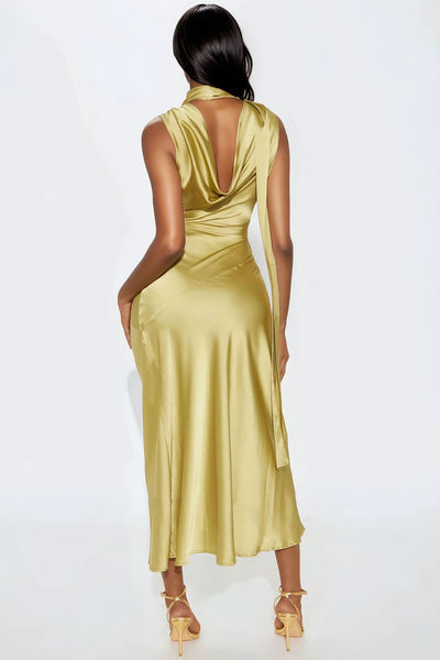 https://cdn.shopify.com/s/files/1/0293/9277/files/04-15-25_S4_6_C5687DFN_Green_P_JG_AP_10-01-35_17536_MH-Adia_CM_WG_MH.jpg?v=1746221515&with=400&height=600