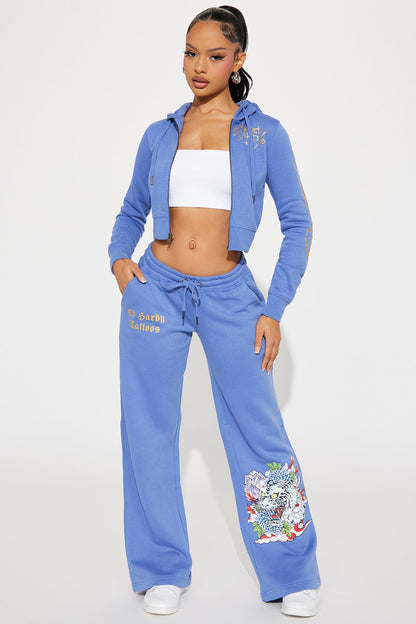 https://cdn.shopify.com/s/files/1/0293/9277/files/04-16-24_S5_4_EHW820034_Blue_P_KJ_AP_11-28-51_43843_PXF.jpg?v=1713389357