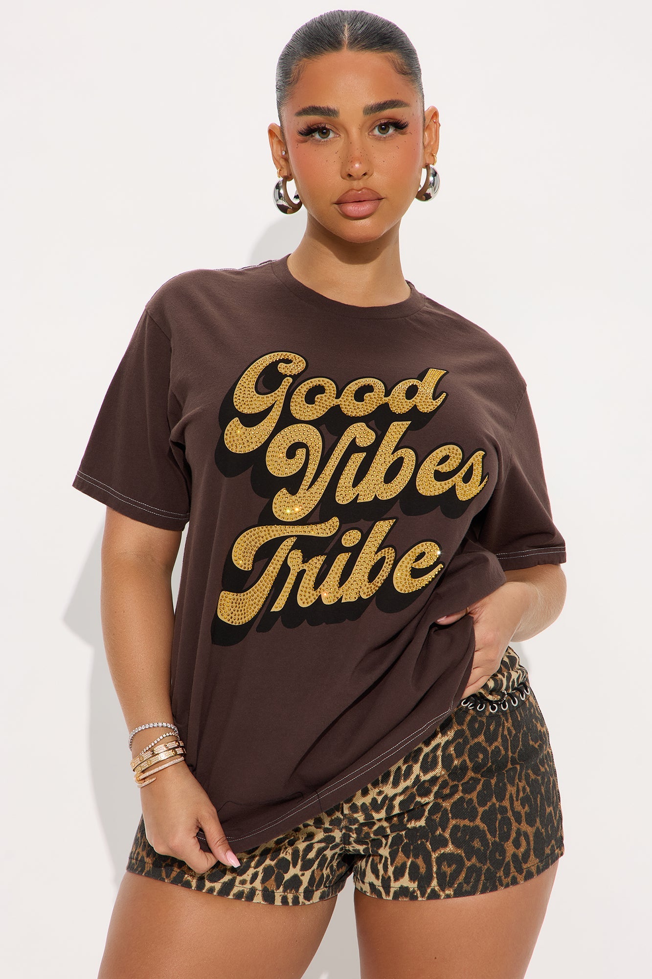 https://cdn.shopify.com/s/files/1/0293/9277/files/04-16-25_S1_49_TS12696R_Brown_RK_SS_14-17-20_0703_PXF.jpg?v=1745881428
