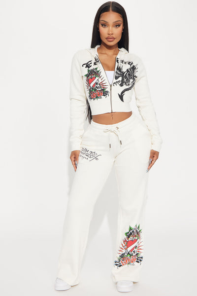 https://cdn.shopify.com/s/files/1/0293/9277/files/04-17-24_S2_40_EHW180034_Ivory_P_KJ_RL_13-57-34_16035_EH.jpg?v=1713805690&with=400&height=600