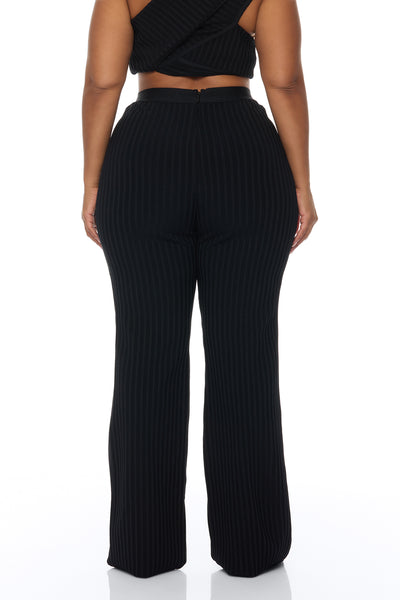 https://cdn.shopify.com/s/files/1/0293/9277/files/04-17-26_S9_29_24GWQ8418B_Black_ZSR_AE_IM_13-33-31_PLUS_39119_PXF.jpg?v=1776966367&with=400&height=600
