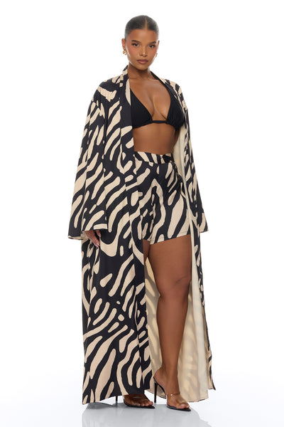 https://cdn.shopify.com/s/files/1/0293/9277/files/04-17-26_S9_43_FN25118_Blackcombo_AE_IM_14-30-18_PLUS_0992_PXF.jpg?v=1776967139&with=400&height=600