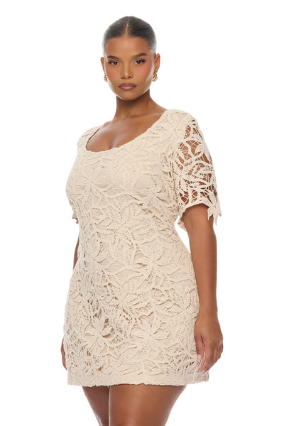 https://cdn.shopify.com/s/files/1/0293/9277/files/04-17-26_S9_52_F24988_Sand_AE_IM_15-12-20_PLUS_1218_PXF.jpg?v=1776967593&with=400&height=600
