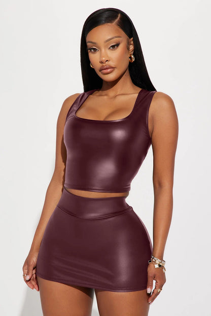 https://cdn.shopify.com/s/files/1/0293/9277/files/04-19-23Studio2_KJ_RL_14-21-16_33_JK15793_Black_P_17263_SG_KP_Burgundy_CC.jpg?v=1767037589