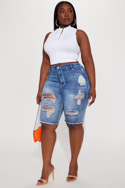 https://cdn.shopify.com/s/files/1/0293/9277/files/04-19-23Studio7_CB_SA_13-24-20_28_FN32989_MediumWash_R_1360_PLUS_JB.jpg?v=1750873224&with=400&height=600