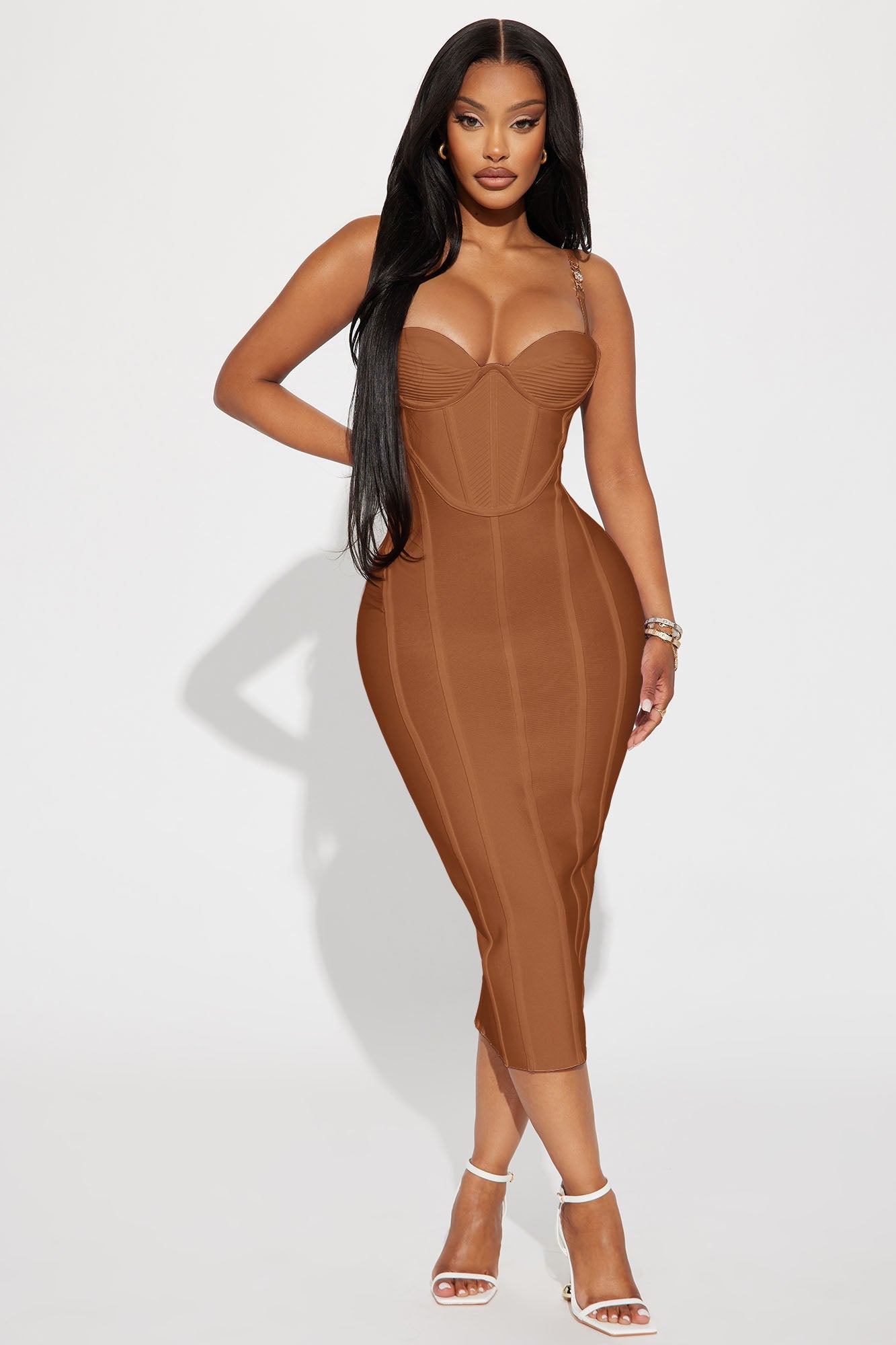 https://cdn.shopify.com/s/files/1/0293/9277/files/04-21-23Studio2_KJ_RL_11-48-13_4_FB0037_White_17944_CM_SL_Camel.jpg?v=1734730490