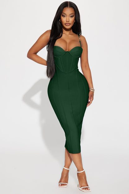 https://cdn.shopify.com/s/files/1/0293/9277/files/04-21-23Studio2_KJ_RL_11-48-13_4_FB0037_White_17944_EH_KP_Hunter.jpg?v=1755733072