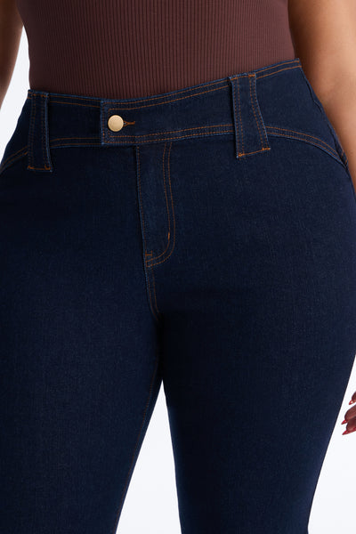 https://cdn.shopify.com/s/files/1/0293/9277/files/04-21-26_S3_31_P325JN3672_DarkWash_LB_KT_13-29-41_PLUS_26204_PXF.jpg?v=1776960660&with=400&height=600