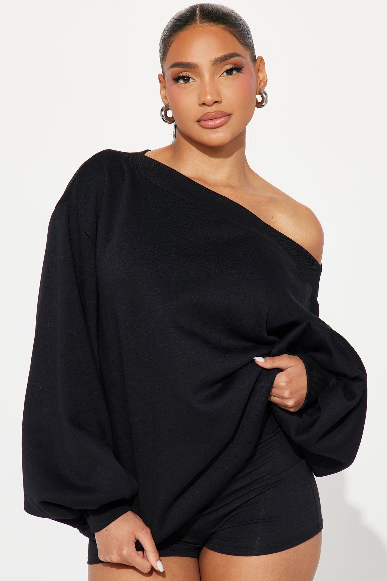 https://cdn.shopify.com/s/files/1/0293/9277/files/04-22-24_S3_62_ZDFN1169_Black_TK_SS_13-54-12_31142_CM.jpg?v=1713993157