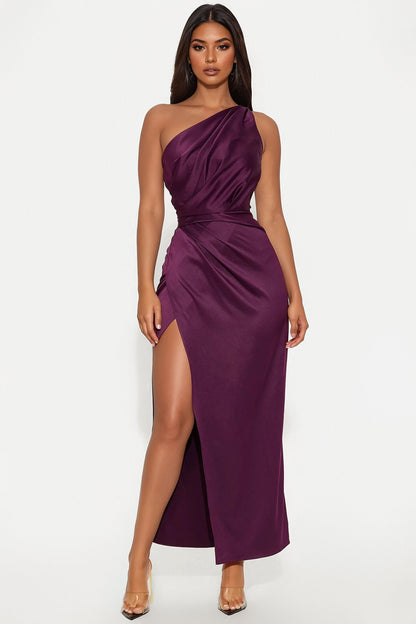 https://cdn.shopify.com/s/files/1/0293/9277/files/04-22-25_S6_29_LD8889_Plum_CZ_AS_11-19-20_67670_MH-Amira_SG_ES.jpg?v=1746135629