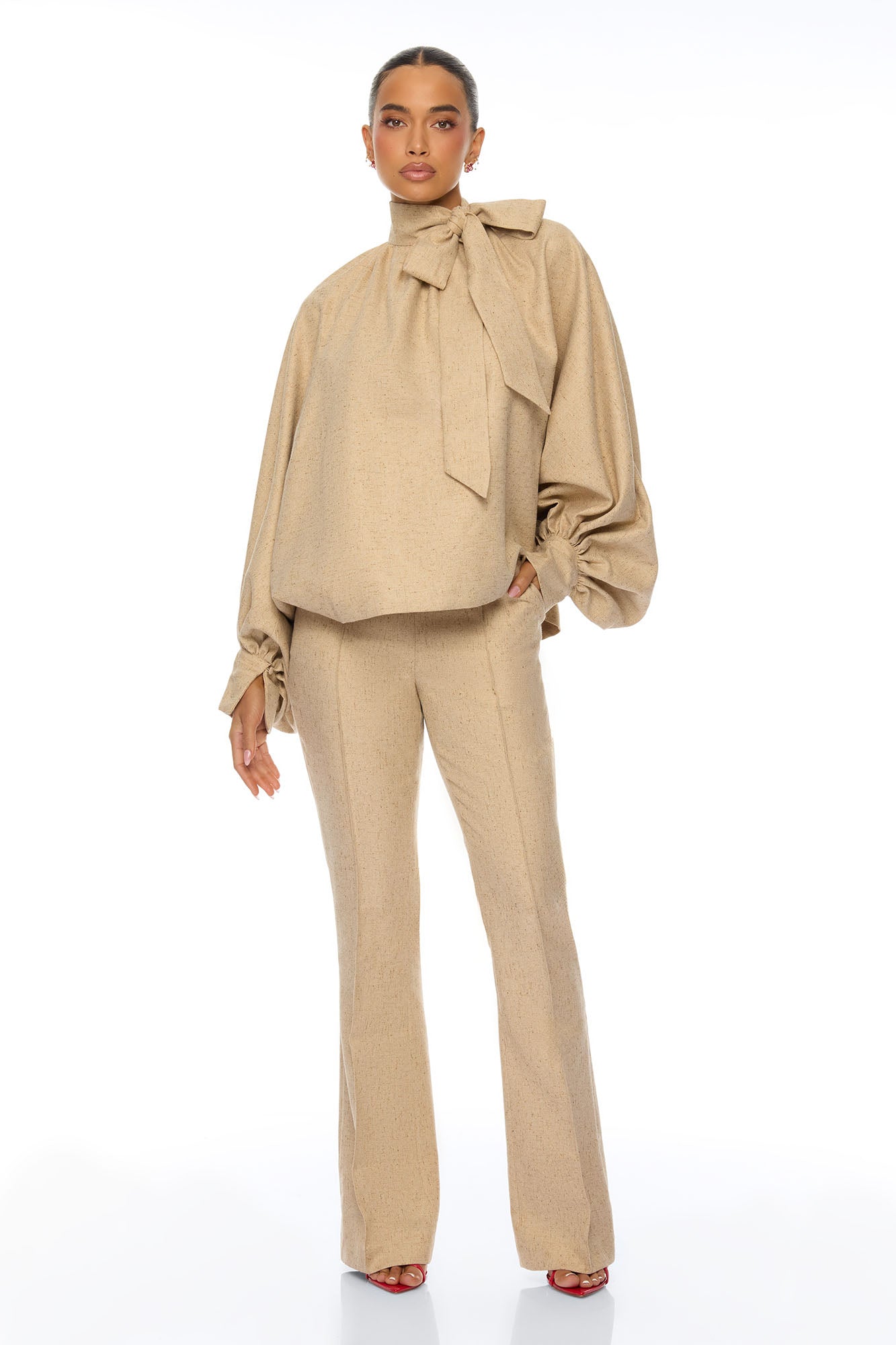 https://cdn.shopify.com/s/files/1/0293/9277/files/04-22-26_S9_36_FN25074_Beige_CXB_IM_12-16-04_0958_SG.jpg?v=1777397239