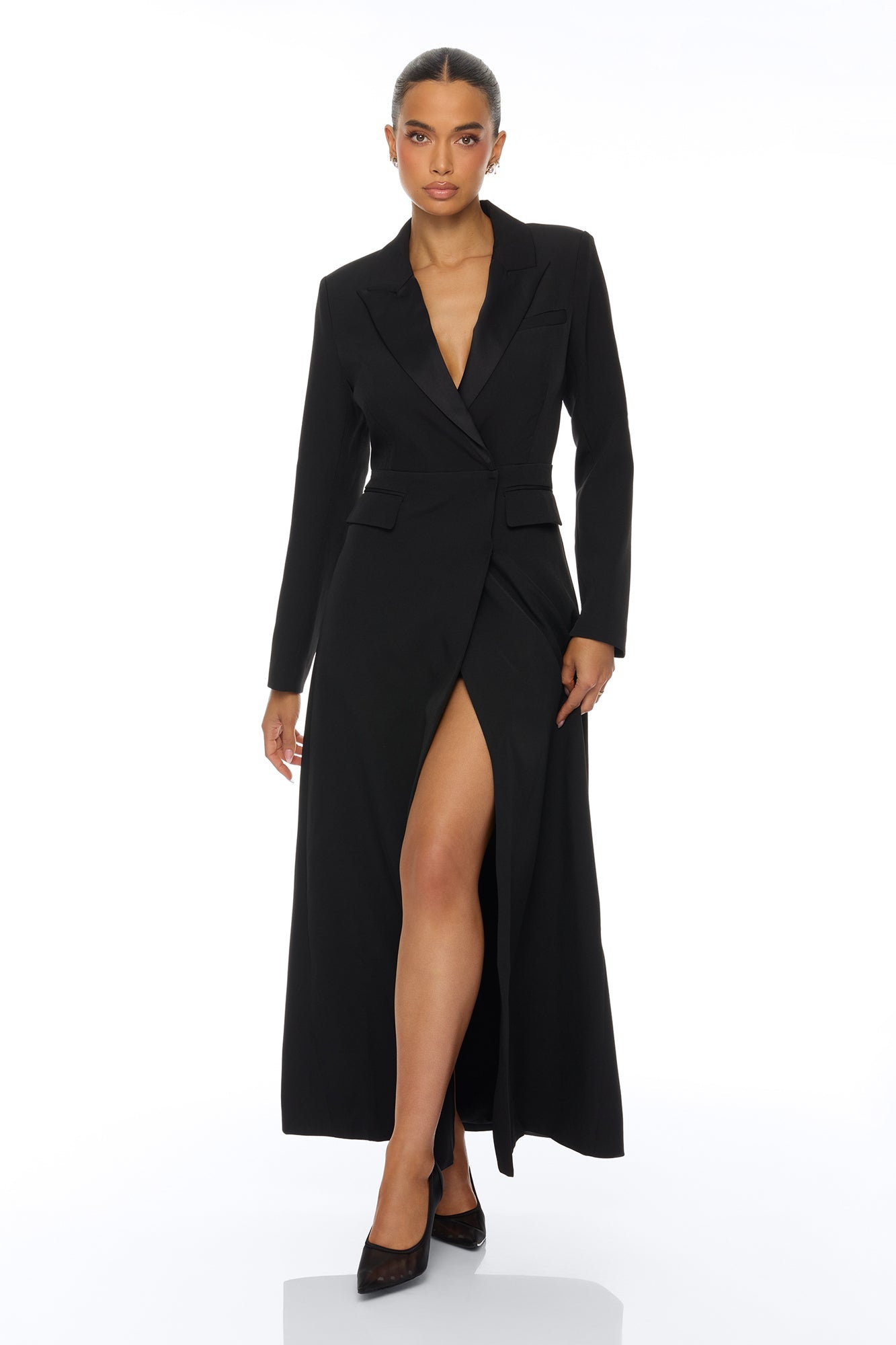 https://cdn.shopify.com/s/files/1/0293/9277/files/04-22-26_S9_55_25GWQ17318A_Black_CXB_IM_13-31-28_1460_PXF.jpg?v=1777070331