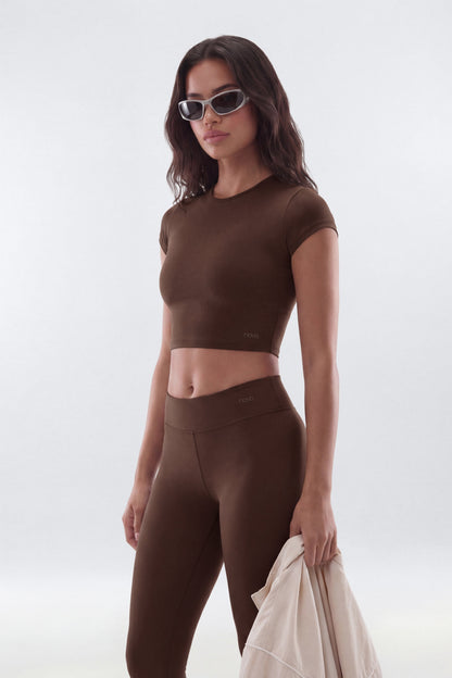 https://cdn.shopify.com/s/files/1/0293/9277/files/04-23-26_S9_10_B425SP1201_Brown_CXB_IM_09-38-25_39271-4_EH_ES_JA.jpg?v=1778521352