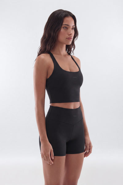 https://cdn.shopify.com/s/files/1/0293/9277/files/04-23-26_S9_15_B12504SP0503_Black_JG_IM_09-55-55_0401-4_EH_ES_JA.jpg?v=1778522136&with=400&height=600