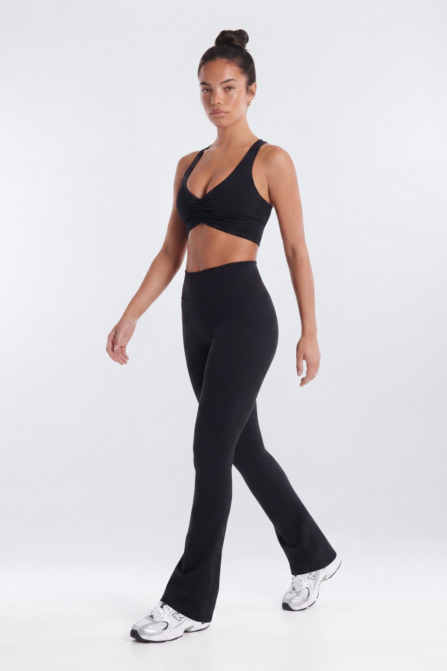 https://cdn.shopify.com/s/files/1/0293/9277/files/04-23-26_S9_20_B425SP1203_Black_CXB_IM_10-23-11_39315-5_EH_AB_JA.jpg?v=1778519050