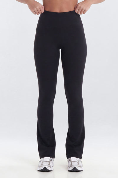 https://cdn.shopify.com/s/files/1/0293/9277/files/04-23-26_S9_20_B425SP1203_Black_CXB_IM_10-23-11_39315-6_EH_AB_JA.jpg?v=1778519080&with=400&height=600