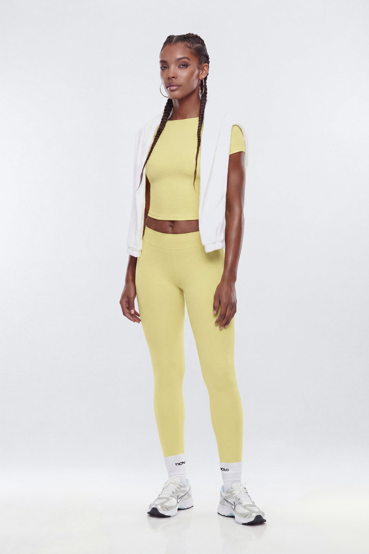 https://cdn.shopify.com/s/files/1/0293/9277/files/04-23-26_S9_24_B12503SP1207_Yellow_CXB_IM_10-48-26_39369-1_EH_ES_JA_f991d7f7-be6e-45bb-8592-13680f769345.jpg?v=1778512446