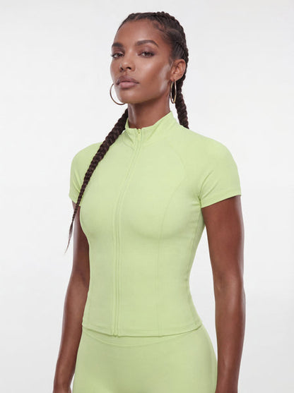 https://cdn.shopify.com/s/files/1/0293/9277/files/04-23-26_S9_27_B12503SB1201_Pistachio_CXB_IM_11-07-29_39378-4_EH_ES_JA.jpg?v=1778515974&with=400&height=600