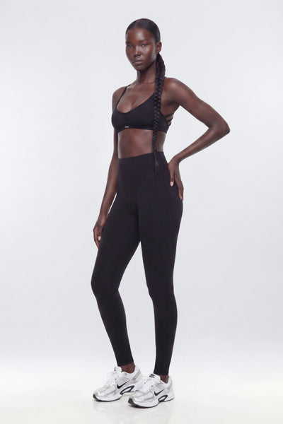 https://cdn.shopify.com/s/files/1/0293/9277/files/04-23-26_S9_32_B12503SB1310_Black_JG_IM_11-25-23_0957-7_EH_AB_JA.jpg?v=1778516641&with=400&height=600