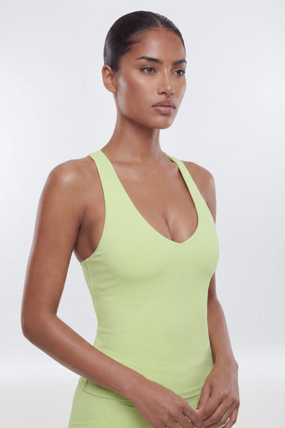 https://cdn.shopify.com/s/files/1/0293/9277/files/04-23-26_S9_3_B12503SP1208_Pistachio_JG_IM_08-41-15_0082-4_EH_ES_JA.jpg?v=1778517139