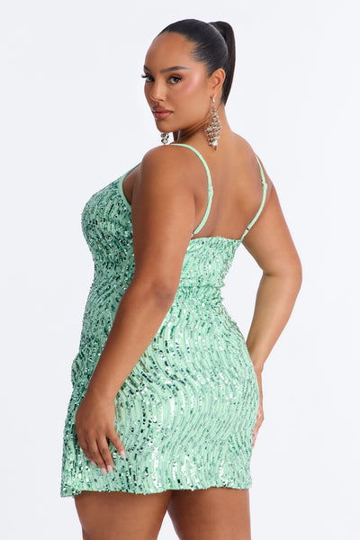 https://cdn.shopify.com/s/files/1/0293/9277/files/04-27-26_S7_45_D9209_Green_KJ_DR_14-30-27_PLUS_2683_PXF.jpg?v=1777570793&with=400&height=600