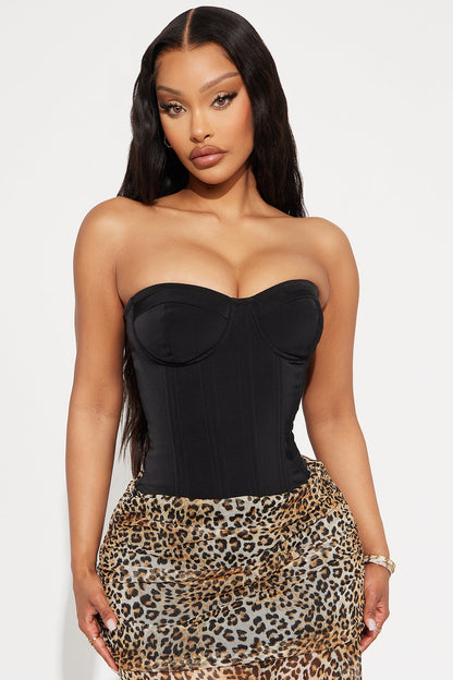 https://cdn.shopify.com/s/files/1/0293/9277/files/04-30-25_S2_25_V12503WT3101_Black_CXB_RL_15-49-21_27665_PXF.jpg?v=1746207796