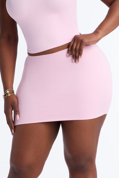 https://cdn.shopify.com/s/files/1/0293/9277/files/04-30-26_S5_33_B12503SK4401_LightPink_JG_IM_13-01-13_PLUS_51947_PXF.jpg?v=1778107227&with=400&height=600