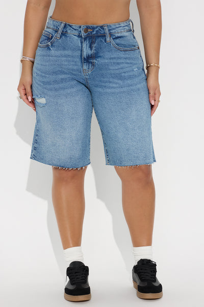 https://cdn.shopify.com/s/files/1/0293/9277/files/05-01-25_S1_63_FN32322HF01_MediumWash_CR_IM_15-33-47_8464_PXF_WG.jpg?v=1746472118&with=400&height=600