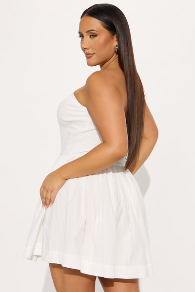 https://cdn.shopify.com/s/files/1/0293/9277/files/05-03-25_S1_13_DZ25C351_White_JG_SS_10-13-35_PLUS_0162_PXF.jpg?v=1746637248&with=400&height=600