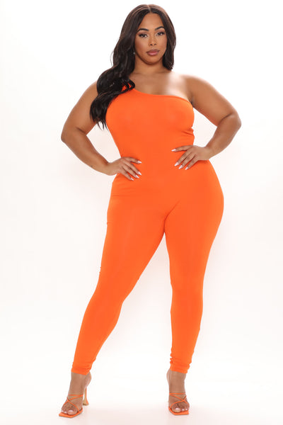 https://cdn.shopify.com/s/files/1/0293/9277/products/05-04-21Studio1_ME_RL_15-12-47_78_NJ10106N_Orange_4925_PLUS_KL.jpg?v=1653088314&with=400&height=600
