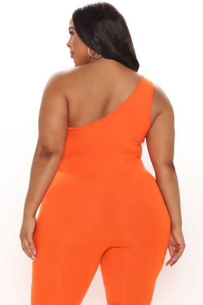 https://cdn.shopify.com/s/files/1/0293/9277/products/05-04-21Studio1_ME_RL_15-13-00_78_NJ10106N_Orange_4932_PLUS_KL.jpg?v=1653088314&with=400&height=600