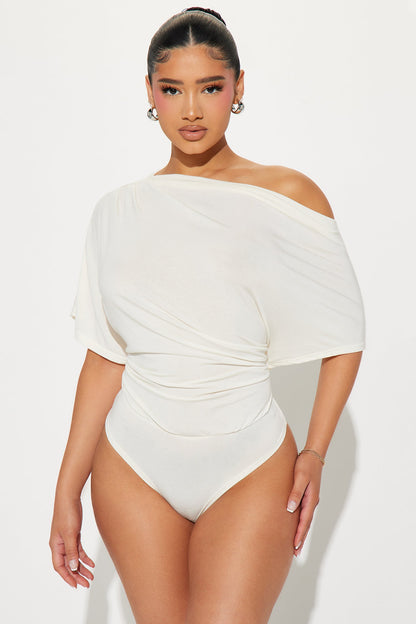 https://cdn.shopify.com/s/files/1/0293/9277/files/05-04-24_S3_2_ZDBC0556_Ivory_TK_SS_10-07-57_1580_PXF.jpg?v=1715124574