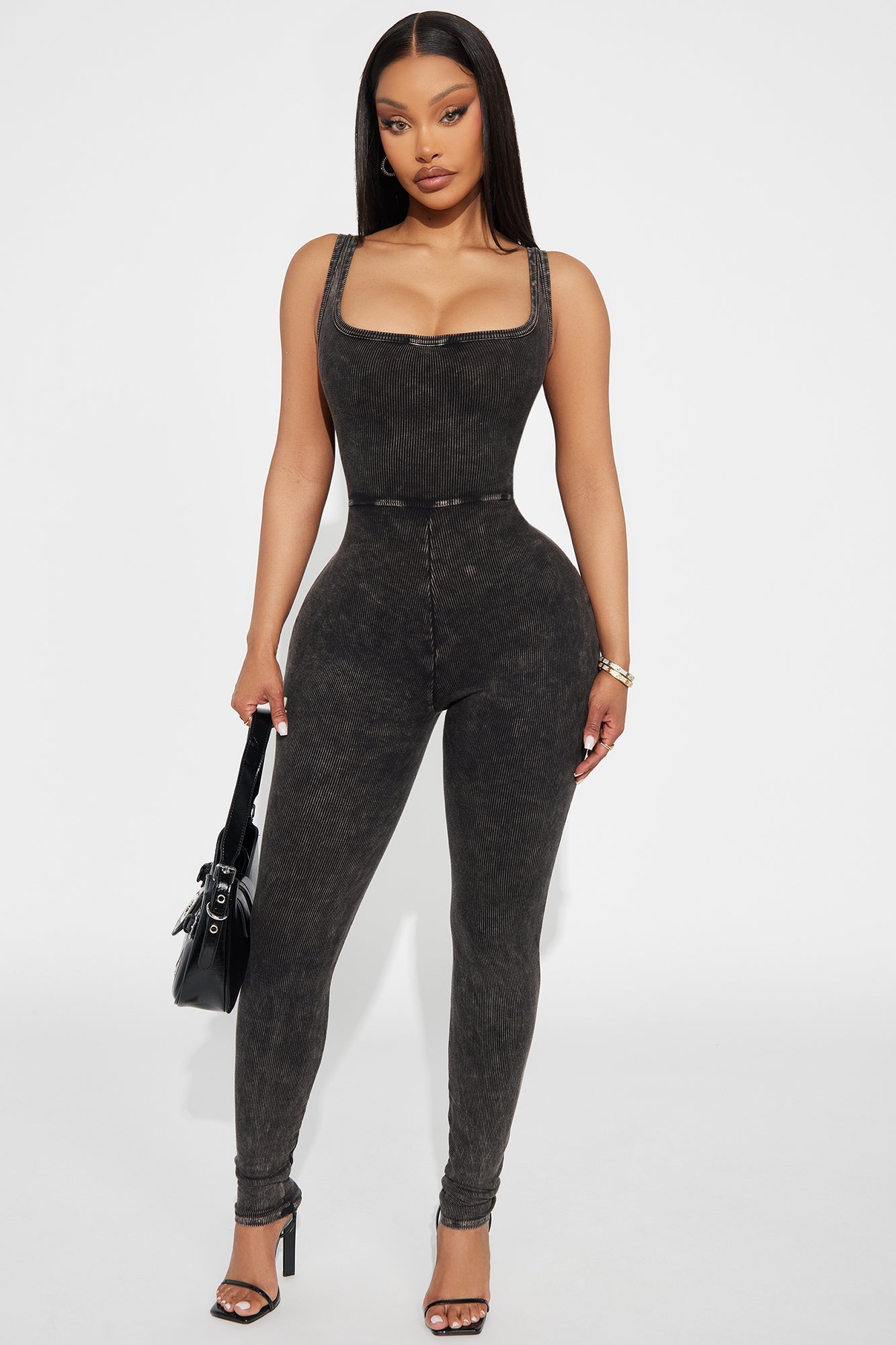 https://cdn.shopify.com/s/files/1/0293/9277/files/05-05-25_S2_13_MY4240C_Black_CXB_RL_15-30-51_29256_PXF.jpg?v=1746557923