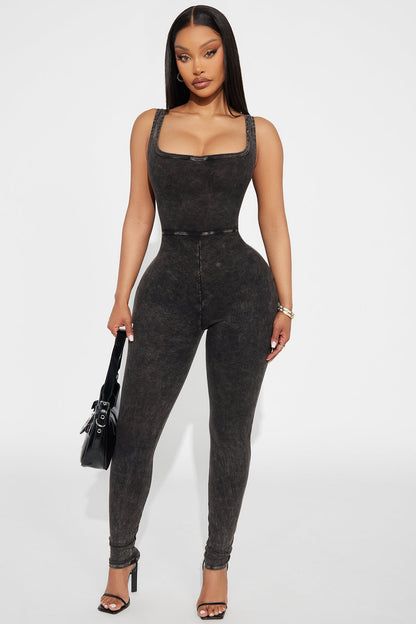 https://cdn.shopify.com/s/files/1/0293/9277/files/05-05-25_S2_13_MY4240C_Black_CXB_RL_15-30-51_29256_PXF.jpg?v=1746557923