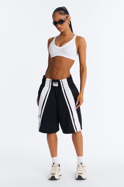 https://cdn.shopify.com/s/files/1/0293/9277/files/05-07-26_S3_29_B226LN3704_Black_AE_PC_11-41-26_4927_PXF.jpg?v=1778272366&with=400&height=600